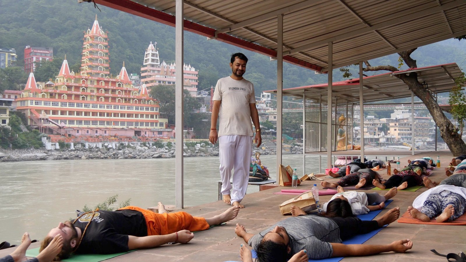 meditation at the ganga 1